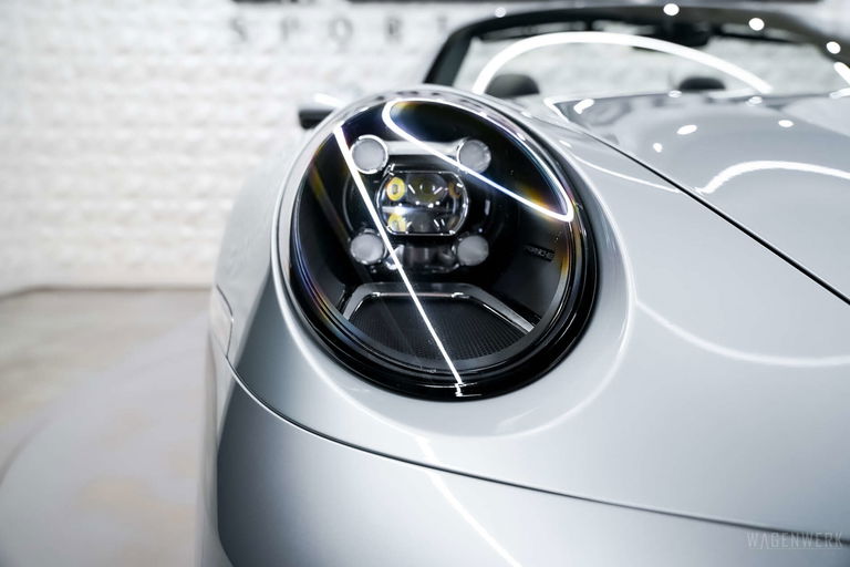 Porsche 992 Carrera 4