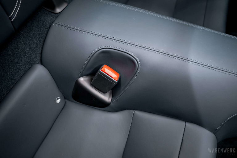 Porsche 992 Carrera 4