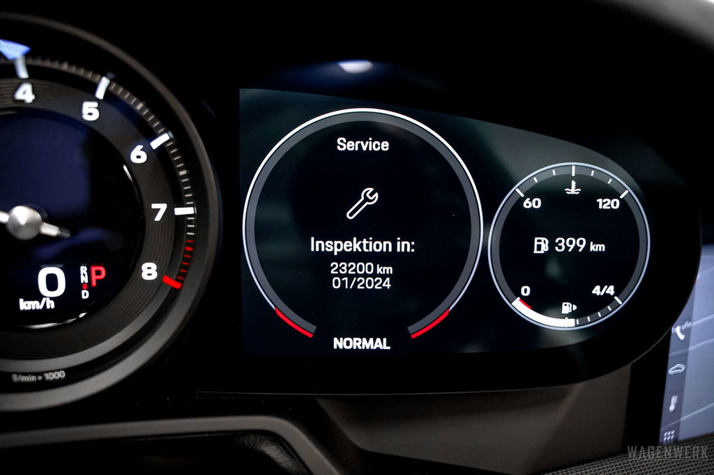 Porsche 992 Carrera 4