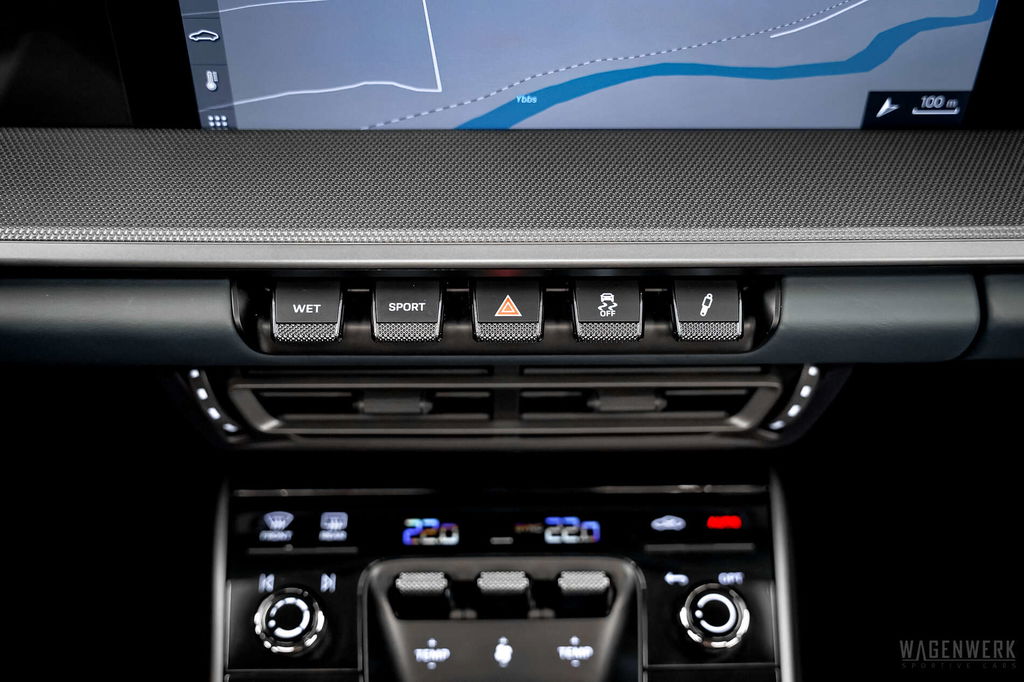 Porsche 992 Carrera 4