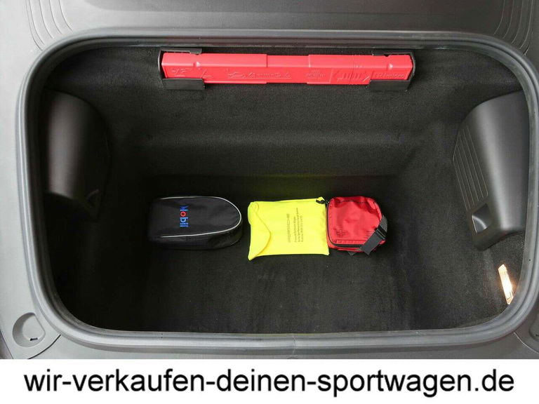 Porsche 991 Carrera GTS