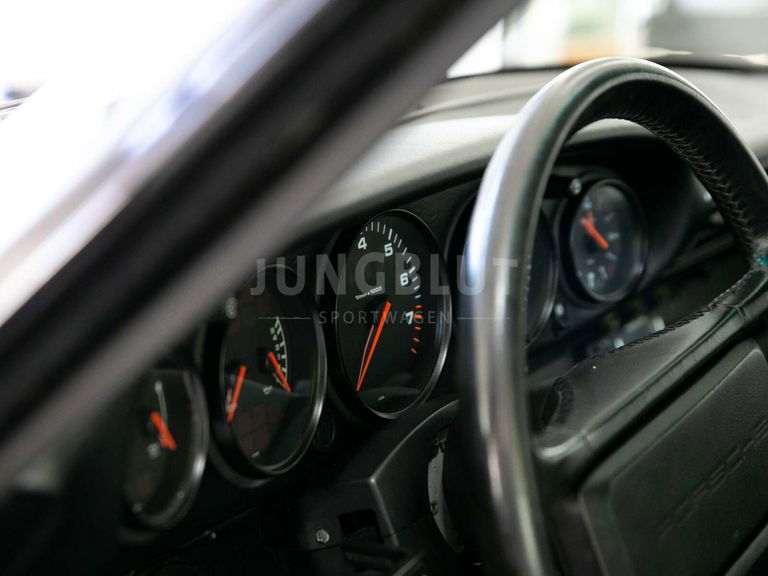 Porsche 964 Carrera 4