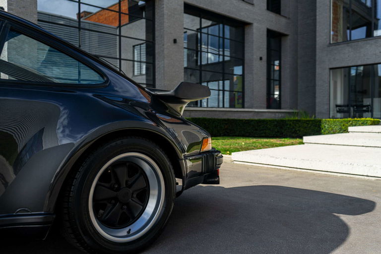 Porsche 911 Turbo 3.3