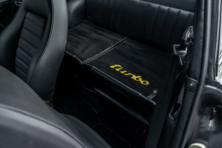 Porsche 911 Turbo 3.3