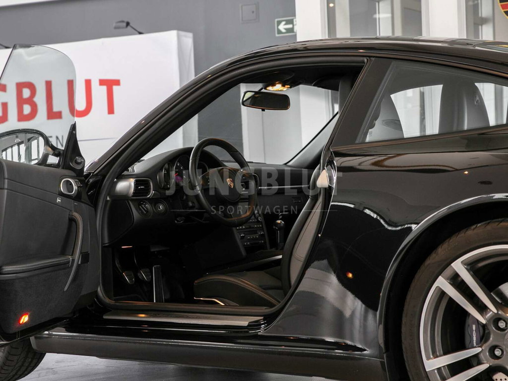 Porsche 997.2 Carrera Black Edition