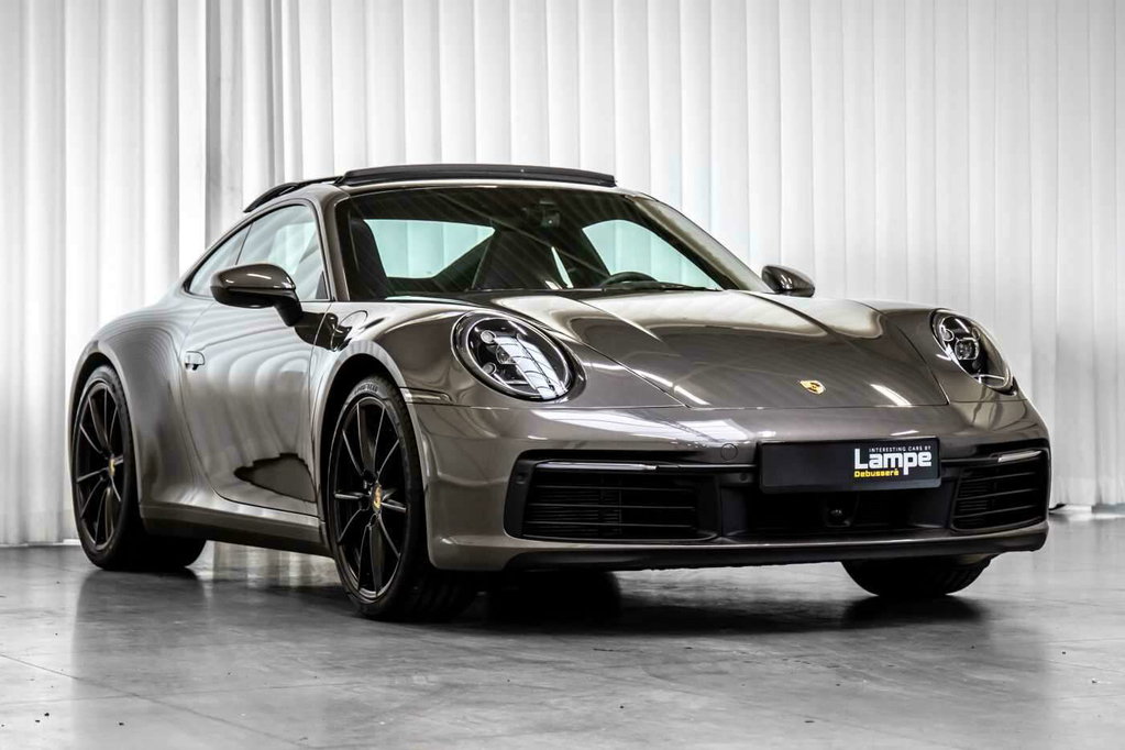 Porsche 992 Carrera