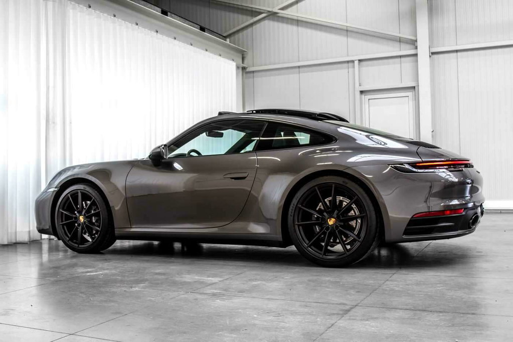 Porsche 992 Carrera