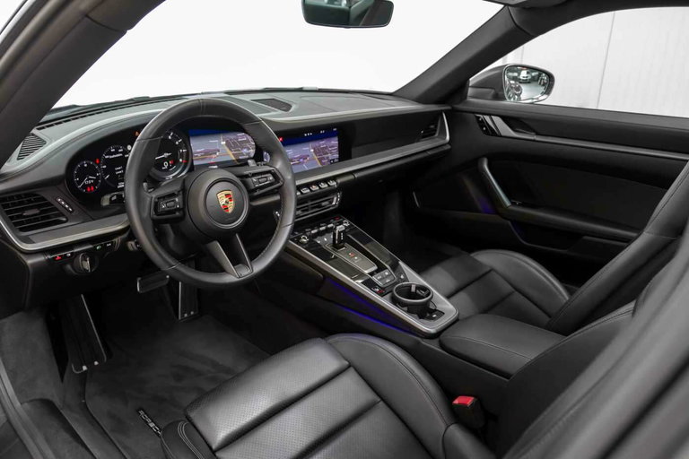 Porsche 992 Carrera