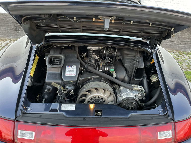 Porsche 993 Carrera 4