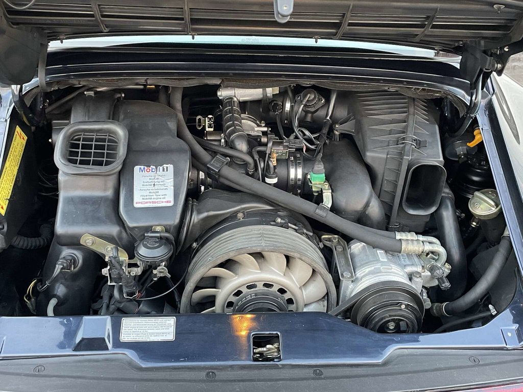 Porsche 993 Carrera 4