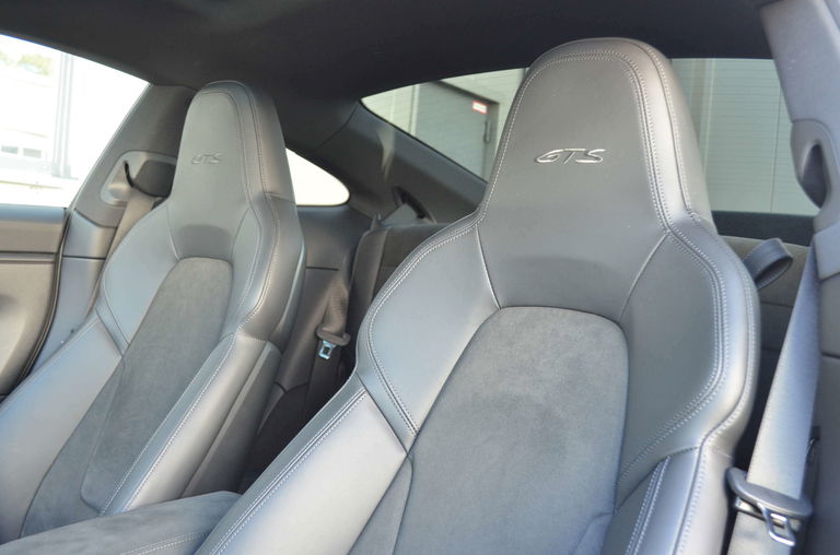 Porsche 992 Carrera GTS