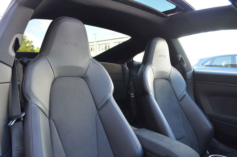 Porsche 992 Carrera GTS