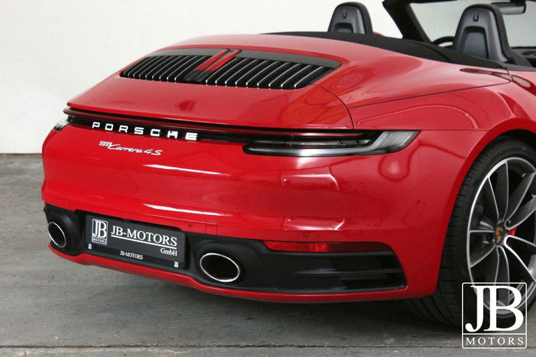 Porsche 992 Carrera 4S
