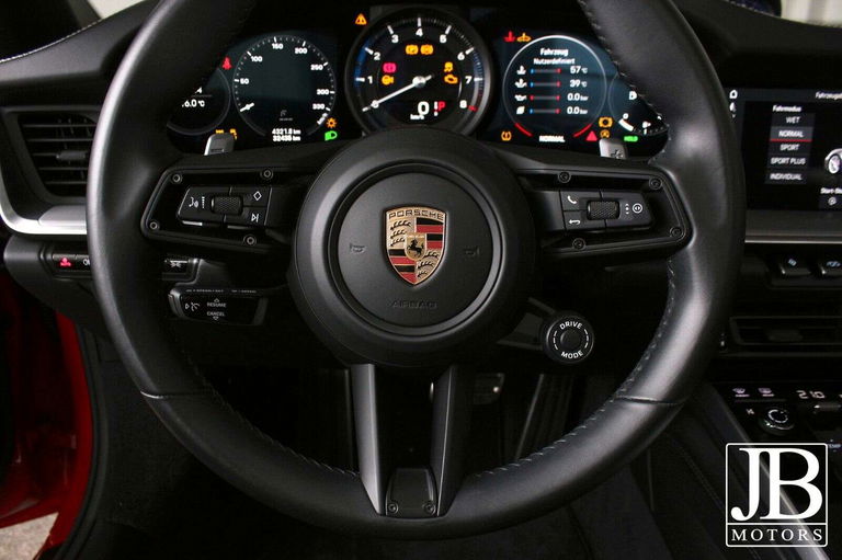 Porsche 992 Carrera 4S