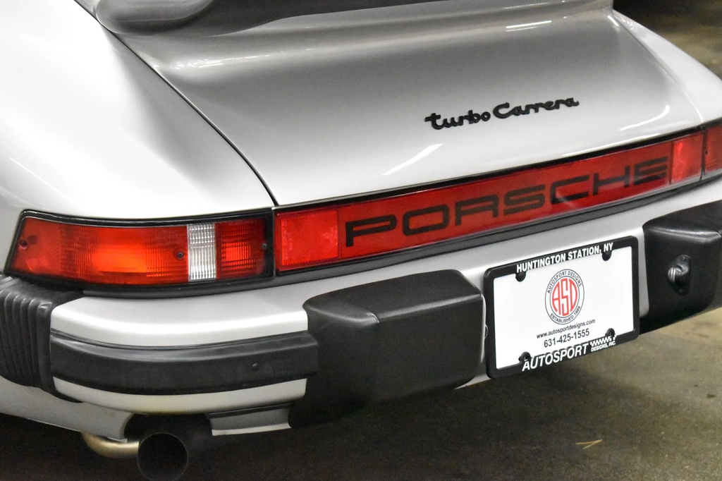 Porsche 911 Turbo 3.0 (US)