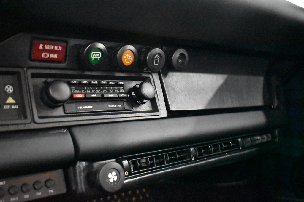 Porsche 911 Turbo 3.0 (US)