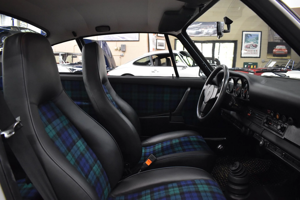 Porsche 911 Turbo 3.0 (US)