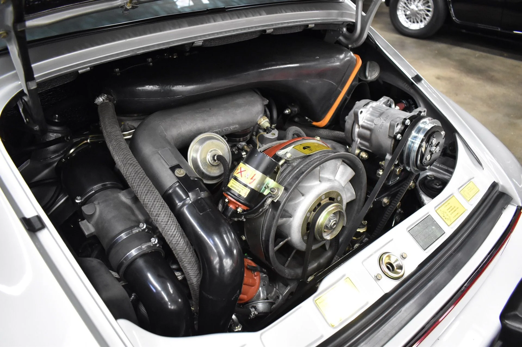 Porsche 911 Turbo 3.0 (US)