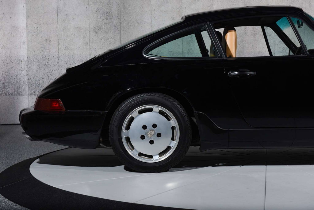 Porsche 964 Carrera 4