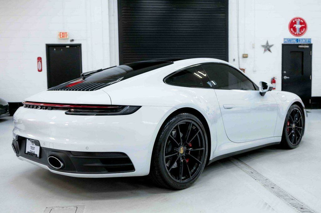 Porsche 992 Carrera 4S