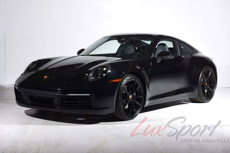 Porsche 992 Carrera 4