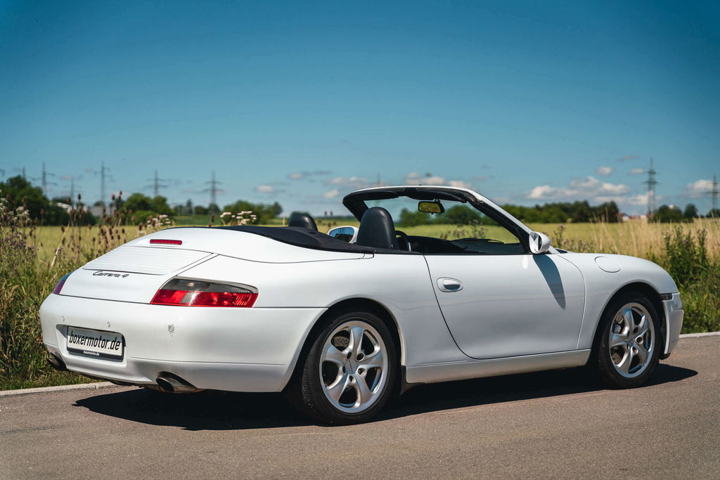 Porsche 996 Carrera 4