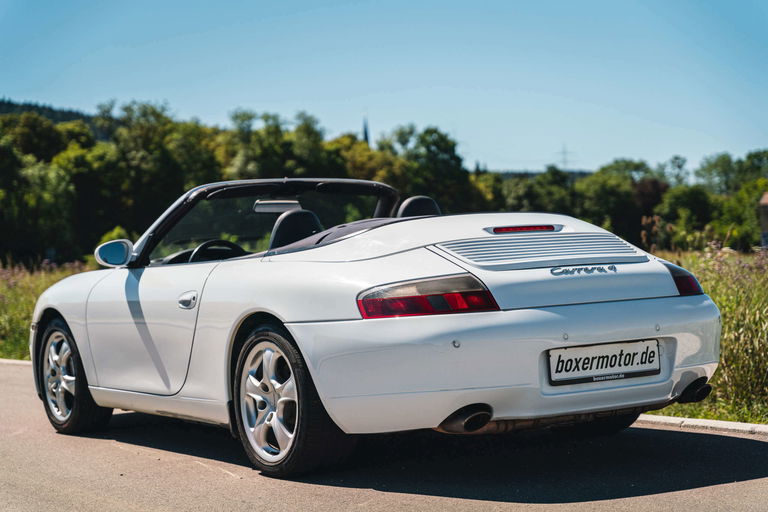 Porsche 996 Carrera 4
