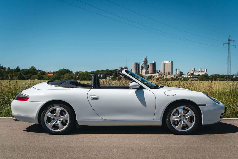 Porsche 996 Carrera 4