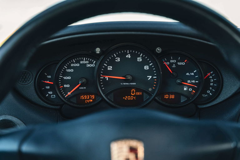 Porsche 996 Carrera 4