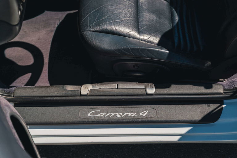 Porsche 996 Carrera 4