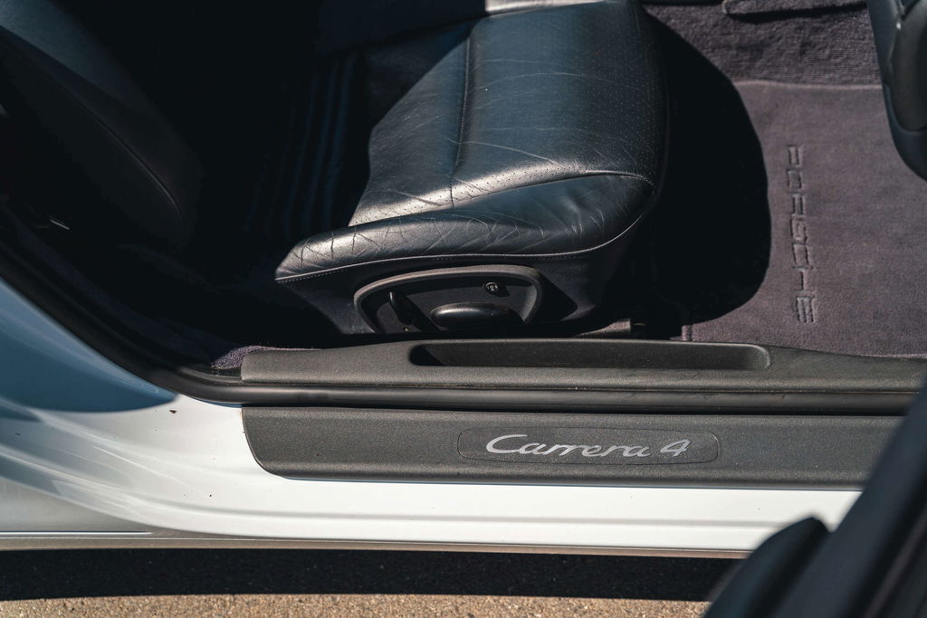 Porsche 996 Carrera 4