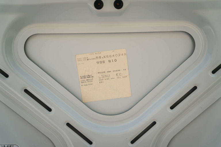 Porsche 996 Carrera 4