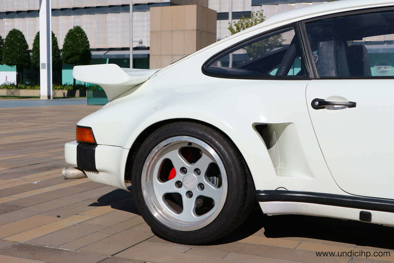 Porsche 911 Turbo 3.3