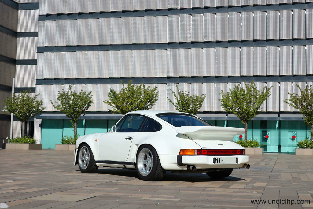 Porsche 911 Turbo 3.3