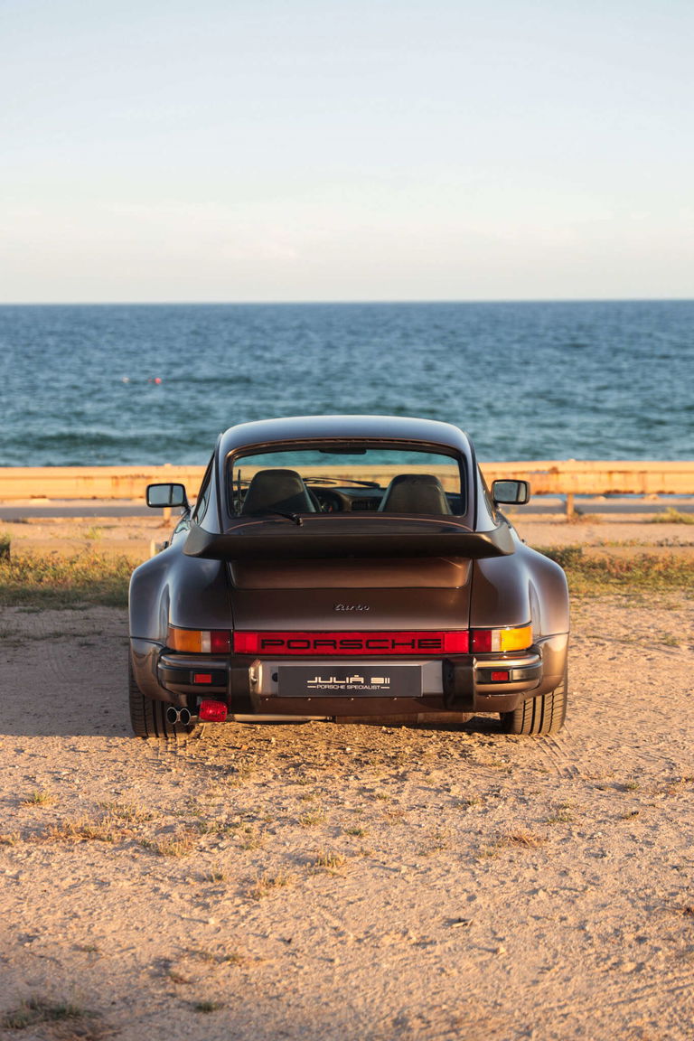 Porsche 911 Turbo 3.3