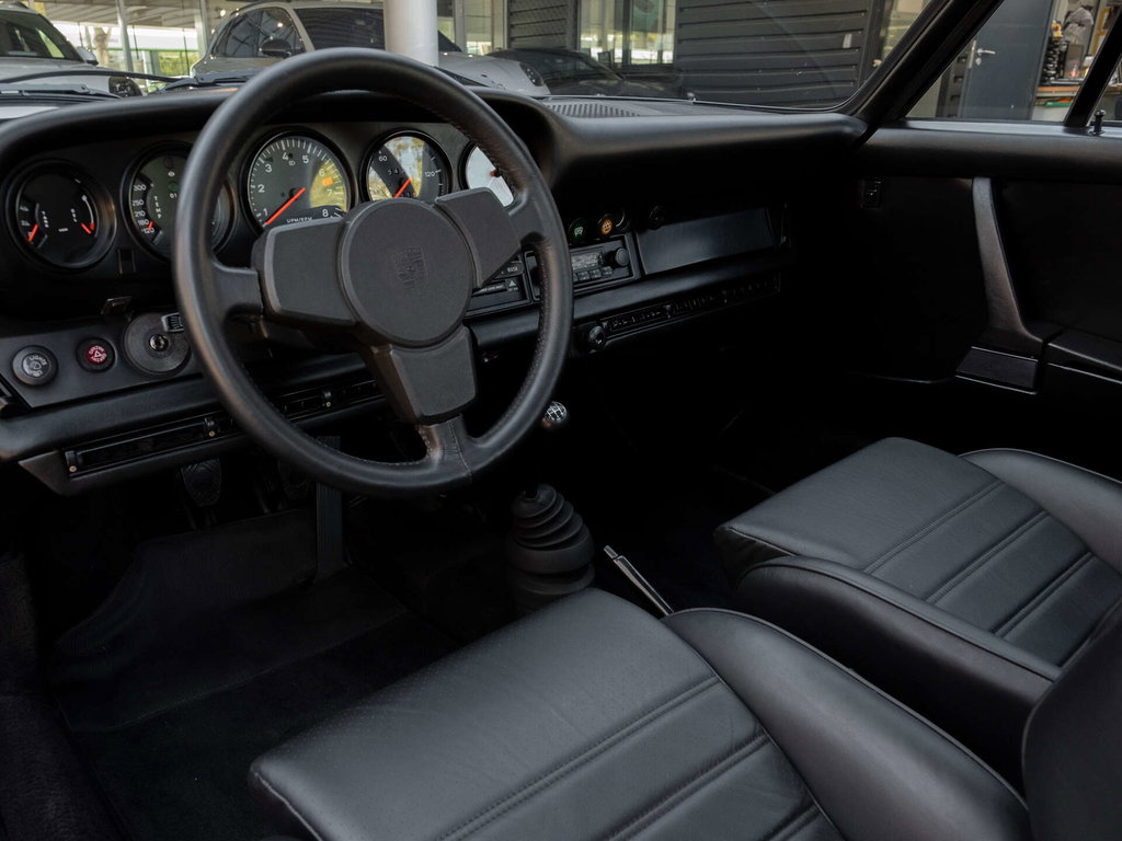 Porsche 911 Carrera (US)