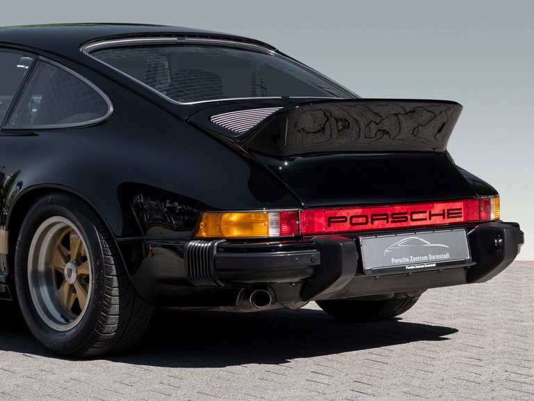 Porsche 911 Carrera (US)
