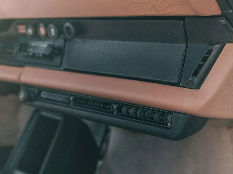 Porsche 911 Turbo 3.0 (US)