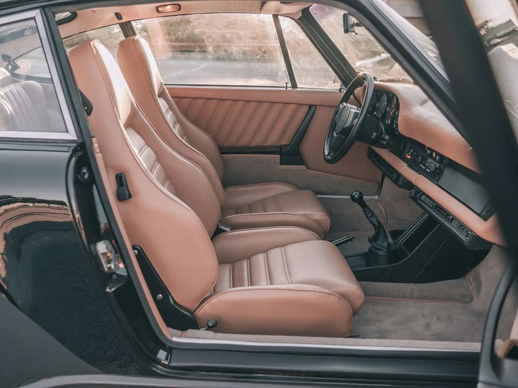 Porsche 911 Turbo 3.0 (US)