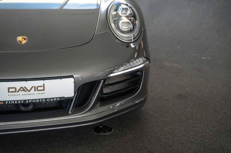 Porsche 991 Carrera 4 GTS