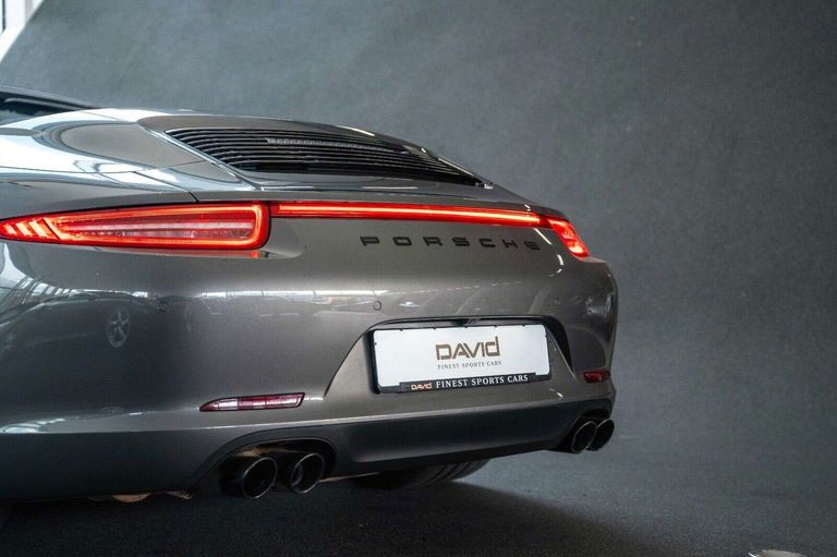 Porsche 991 Carrera 4 GTS