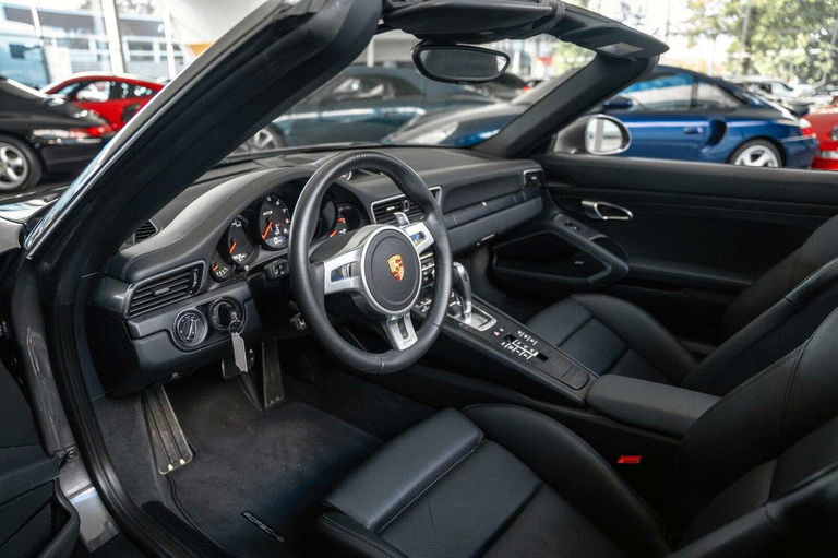 Porsche 991 Carrera 4 GTS