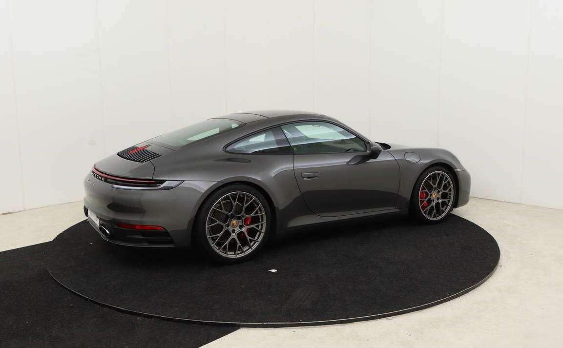 Porsche 992 Carrera 4S