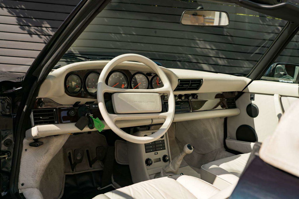 Porsche 911 Carrera 3.2