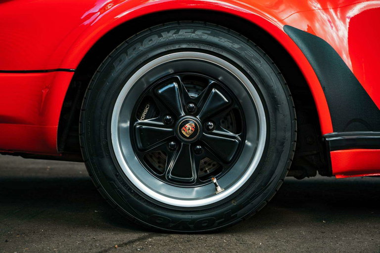 Porsche 911 Turbo 3.3