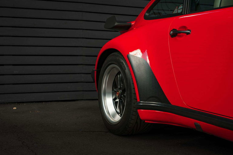 Porsche 911 Turbo 3.3