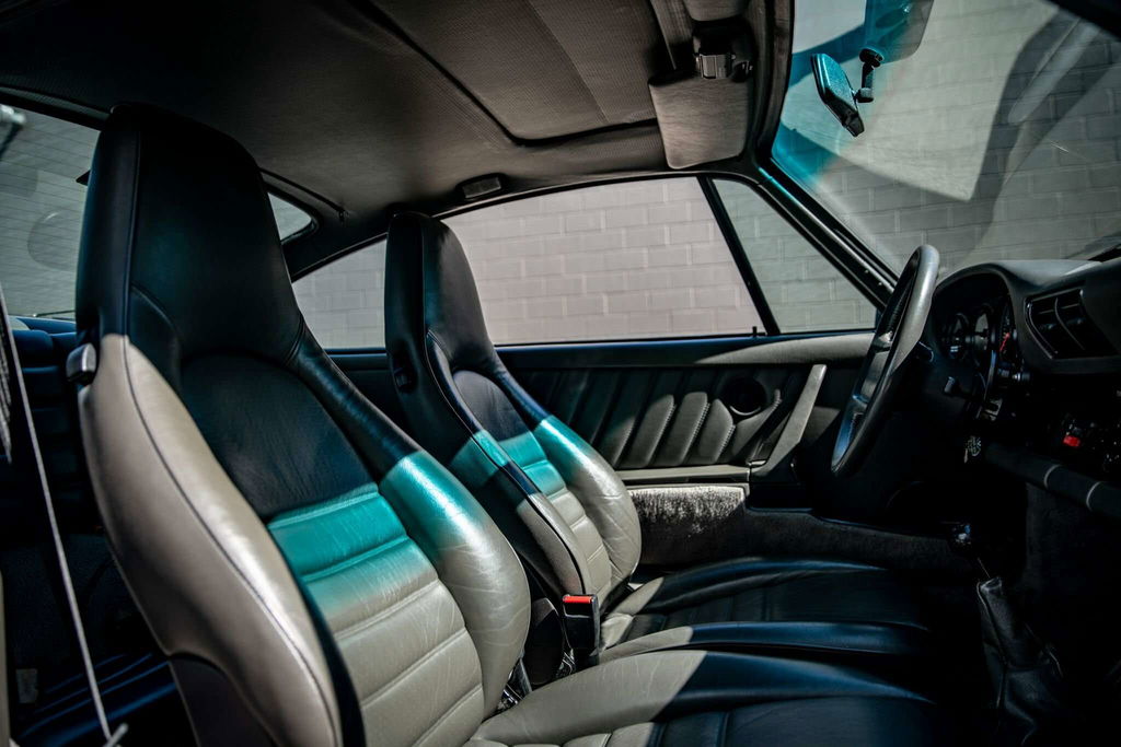 Porsche 911 Carrera 3.2 (US)