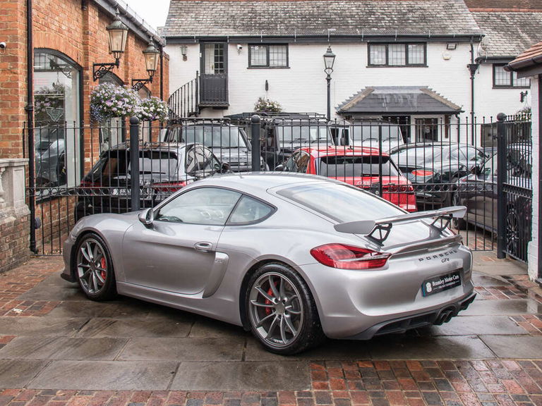Porsche 981 Cayman GT4