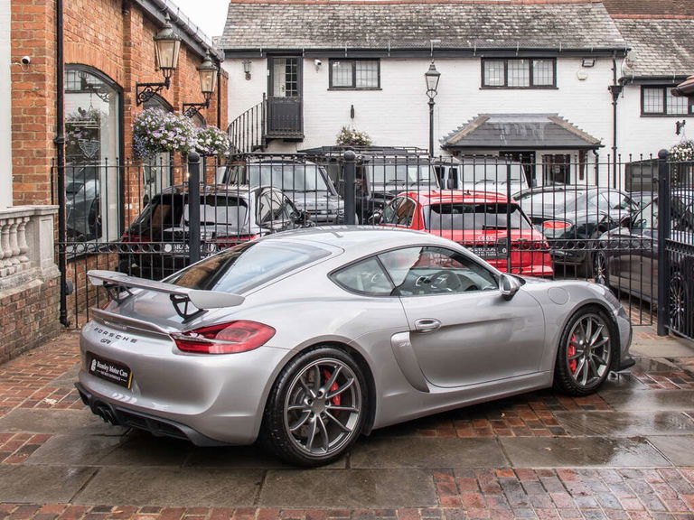 Porsche 981 Cayman GT4
