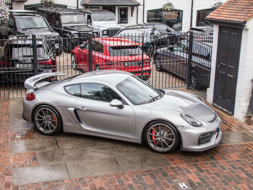 Porsche 981 Cayman GT4